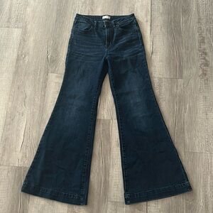 Shyanne flared jeans.